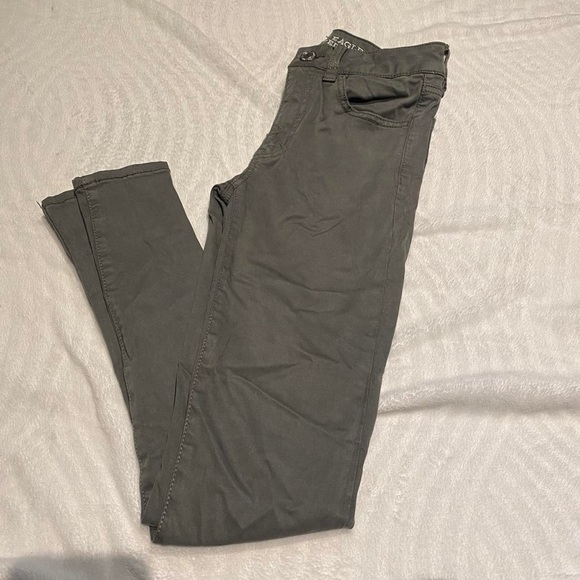 American Eagle Jeans - Picture 4 of 6